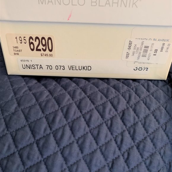 Manolo Blahnik; Unista Sandal - Picture 5 of 8